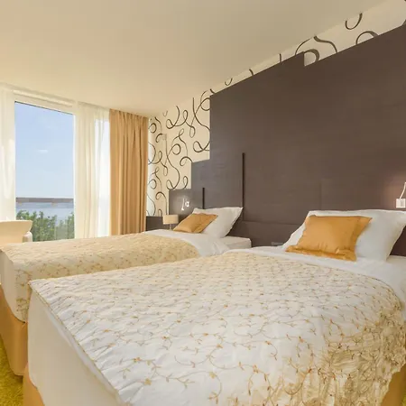 Wyndham Grand Hotel