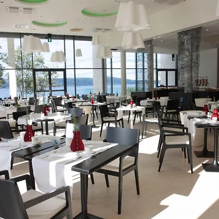 Hotel Moevenpick & Residences Kvarner Bay 4*