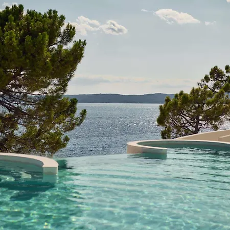 Hotel Moevenpick & Residences Kvarner Bay 4*