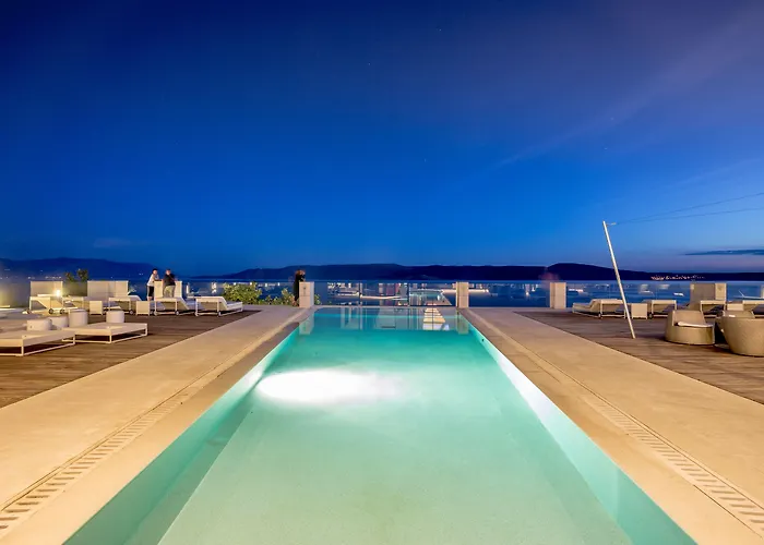 Grand 4* Novi Vinodolski